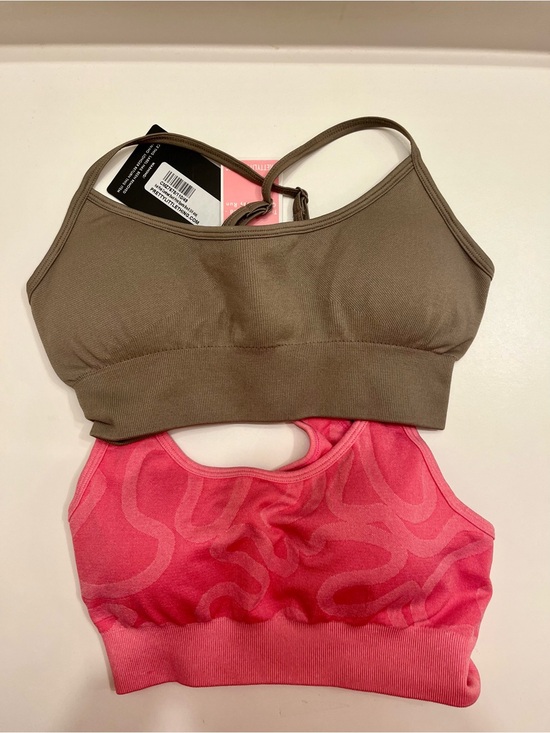PrettyLittleThing Other - PrettyLittleThing Taupe & Pink Seamless Sports Bralettes
